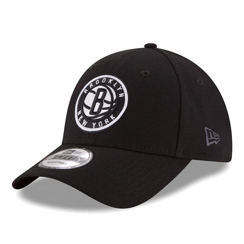 black callaway hat