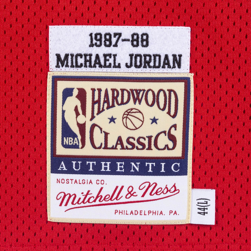 Michael Jordan Chicago Bulls 87-88 Red Authentic