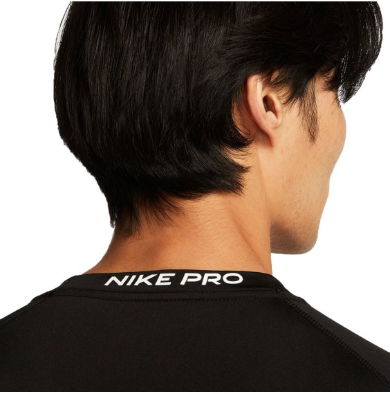 Nike Acquista la T-shirt Dri-Fit Tight Top Nero | 24Segons