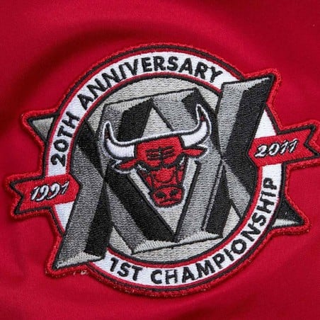 Chicago Bulls NBA Lightweight Satin Bomber Jacket