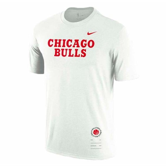 Buy Junior Nike NBA Essential Chicago Bulls T-Shirt | 24Segons