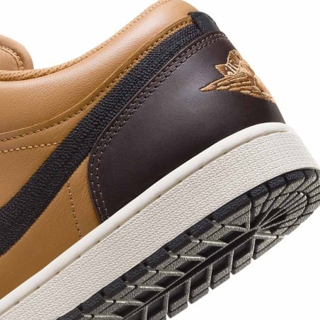 Air Jordan 1 Low SE Flax Baroque Brown