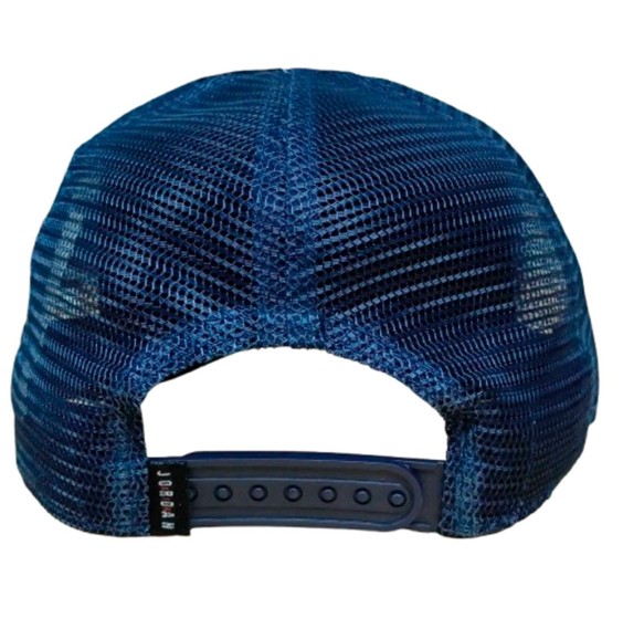 Acquista il cappellino Junior Jordan Jumpman Metal Midnight Navy | 24Segons