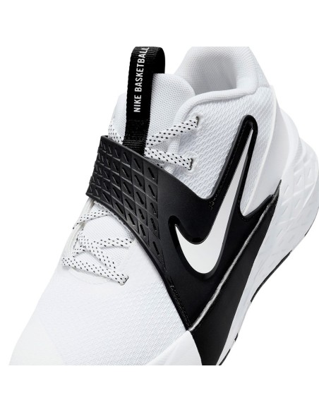 Acquistare le scarpe da ginnastica junior Nike Team Hustle D 12 White | 24Segons