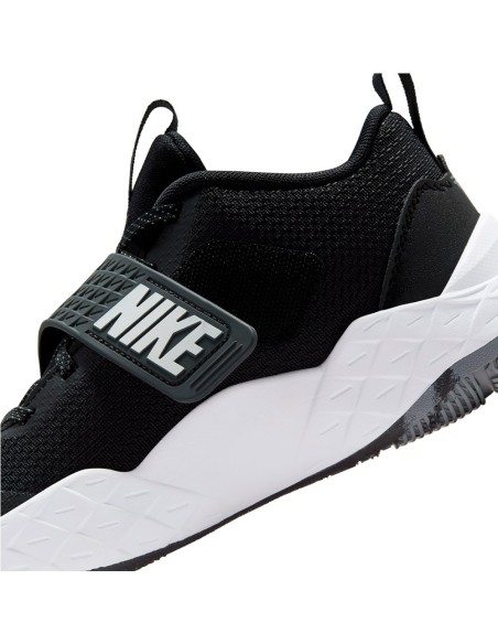 Acquistare le scarpe da ginnastica junior Nike Team Hustle D 12 Black | 24Segons