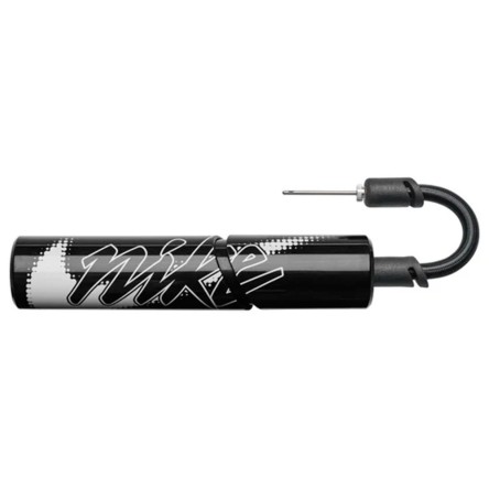 Acquista il gonfiatore per palloncini Nike Essential Pump Black | 24Segons