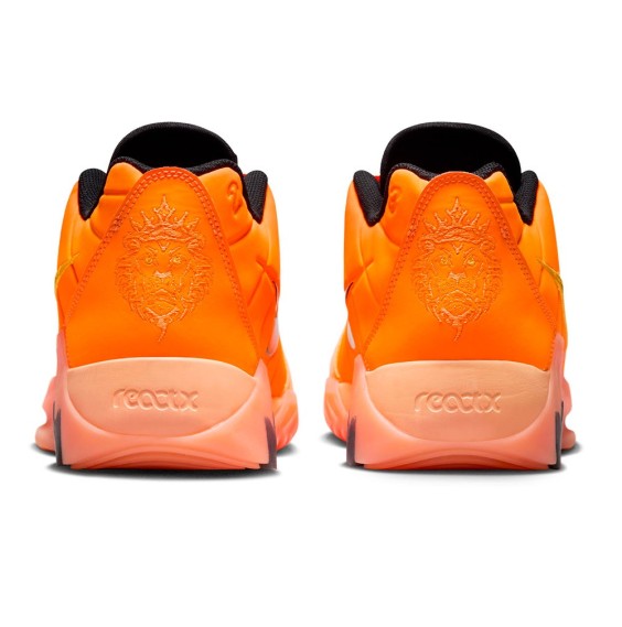 Acquista le scarpe da ginnastica di Halloween LeBron Witness 9 24Segons