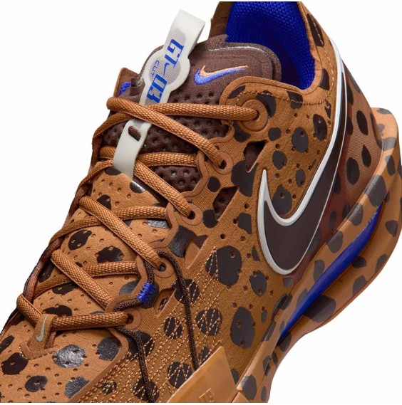 Acquista le scarpe da ginnastica Nike Air Zoom G.T. Cut 3 Latte e biscotti 24Segons