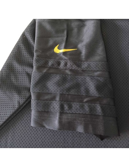 Acquista la T-shirt nera Los Angeles Lakers Courtside Dri-FIT 24Segons