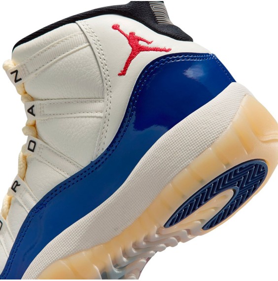 Comprar Sabatilles Junior Air Jordan 11 Retro High Rare Air | 24Segons