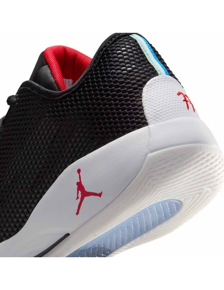 Acquista le scarpe Jordan Luka .77 Black Bred | 24Segons