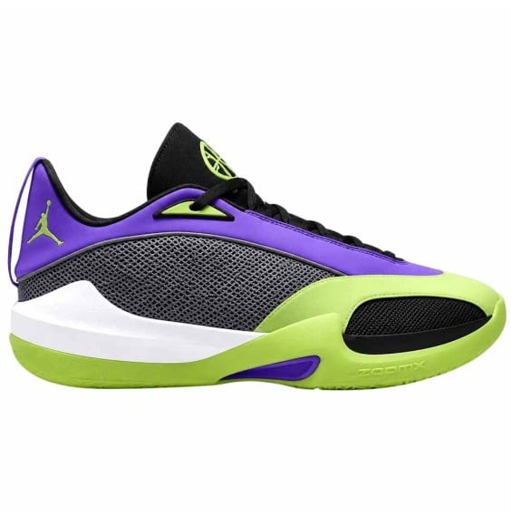 Acquista le scarpe Jordan Triangle Q54 | 24Segons