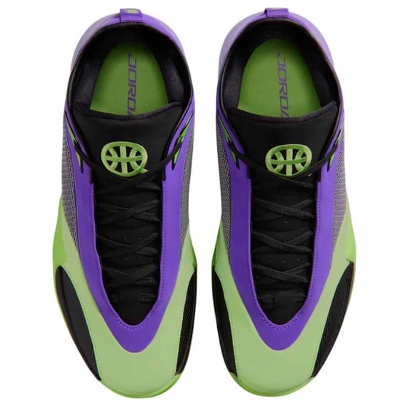 Buy Jordan Triangle Q54 trainers | 24Segons