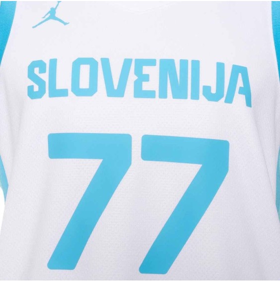 Acquista la t-shirt della nazionale slovena di Luka Doncic | 24Segons