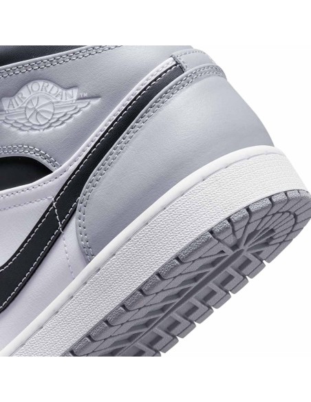 Acquista le scarpe Air Jordan 1 Mid Light Smoke Grey | 24Segons