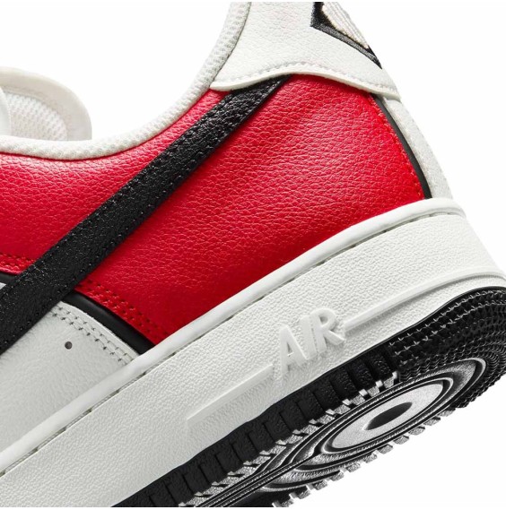 Achetez les baskets Nike Air Force 1 Low '07 LV8 University Red Sail Black | 24Segons