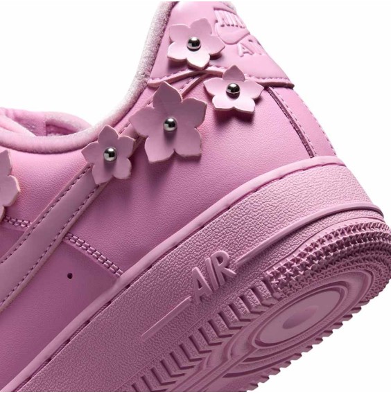 Achetez les baskets Nike Air Force 1 '07 Florette Pink Foam pour femme | 24Segons