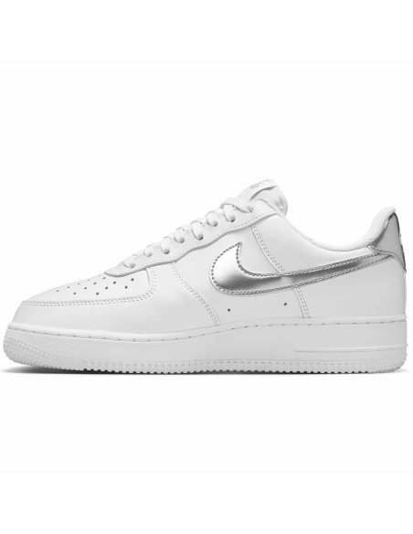 Acquista le sneakers Nike Air Force 1 '07 SE White Metallic Silver da donna | 24Segons