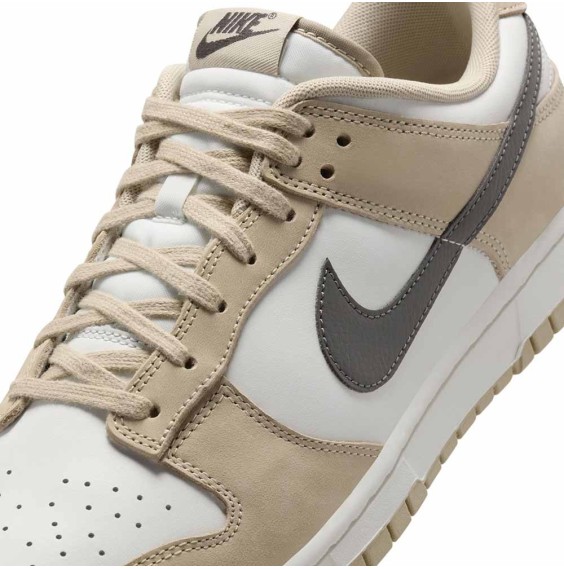 Acquista le sneakers Nike Dunk Low Desert Khaki | 24Segons