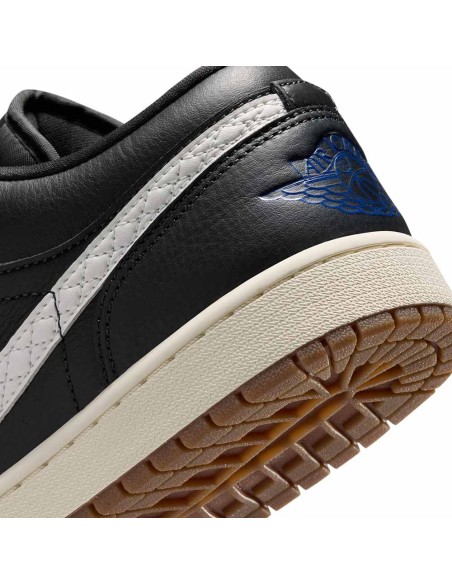 Air Jordan 1 Low SE Off Noir Sail