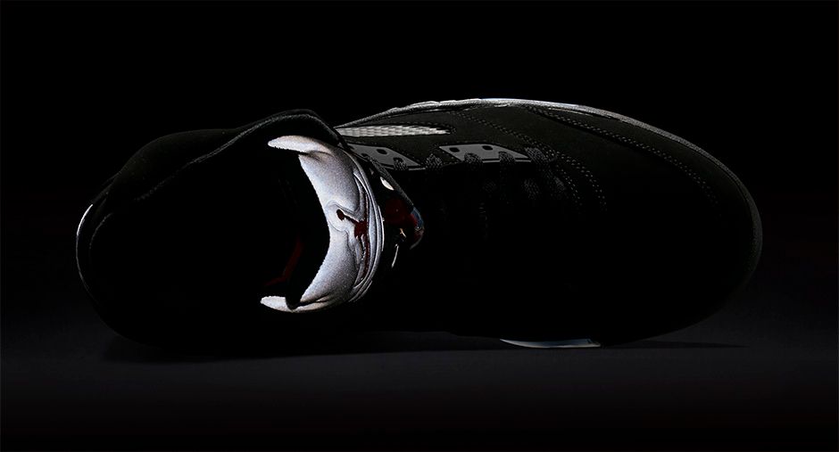 845035-003-Air-Jordan-5-Retro-Metallic-Silver-07